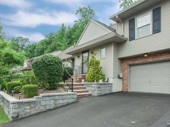 32 Allison Way #232, Emerson, NJ 07630