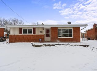 25615 Wohlfeil St, Taylor, MI 48180