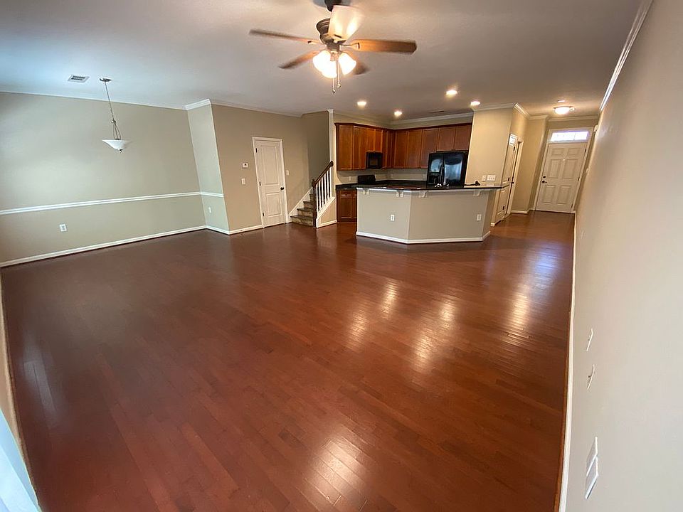 Dining Room / Living Room