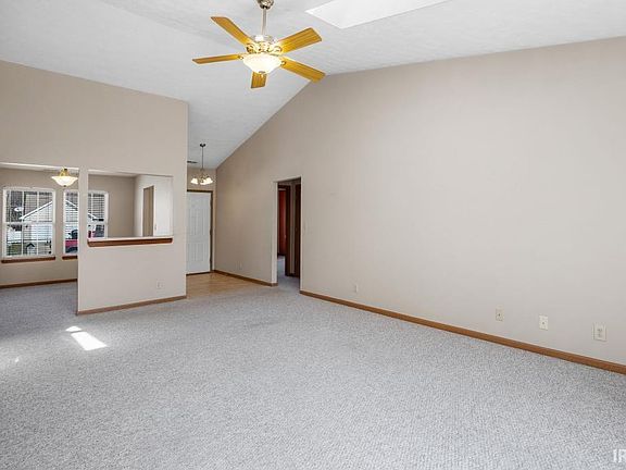 4th image of 129 N Furlong Dr