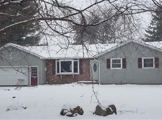 6755 Junction Rd, Pavilion, NY 14525