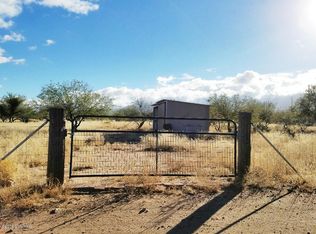 900 W Hawk Way, Amado, AZ 85645