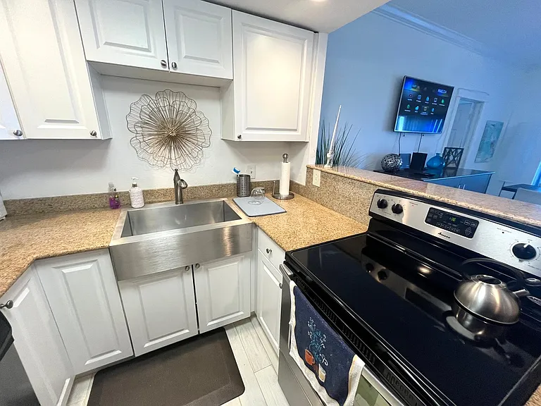 880 Mandalay Ave #C404 — Photo 10