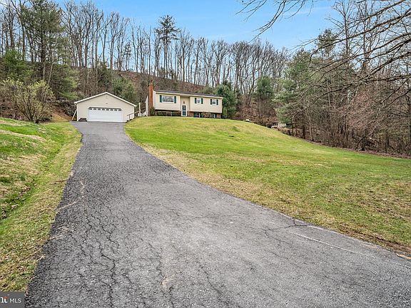 3rd image of 155 Greenbriar Rd