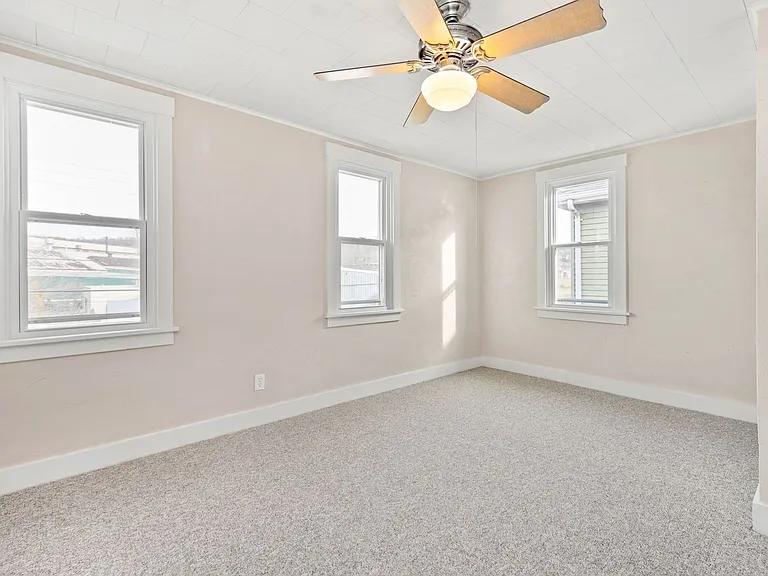 1627 Merchant St — Photo 11
