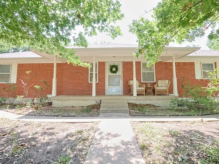 2550 W Lucas Rd — Photo 1