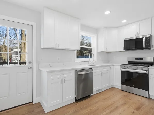 19 Garden St #19, Haverhill, MA 01830