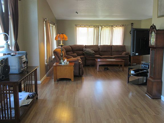 Another view of LIV RM