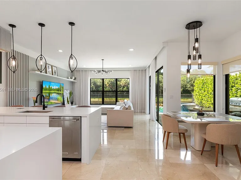 9529 Eden Roc Ct — Photo 22