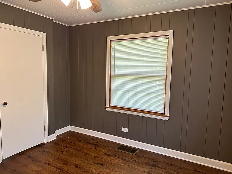 1143 W Harrison St — Photo 14