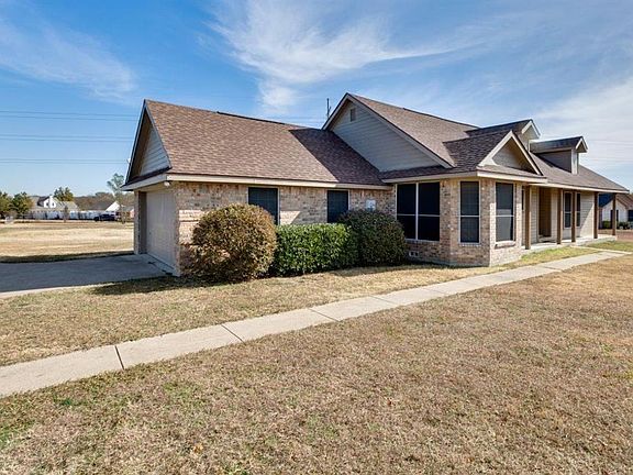 2nd image of 192 Quinta Cir