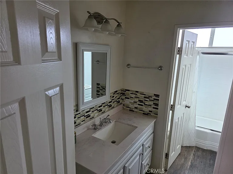 706 E Harvard St #5 — Photo 14