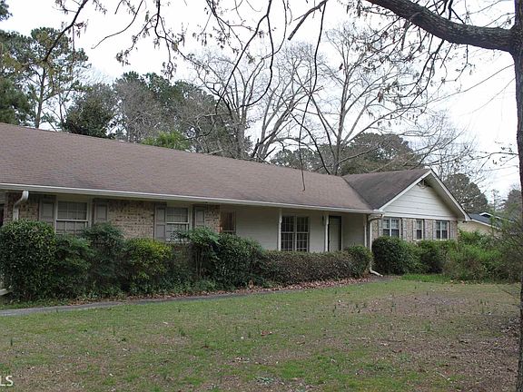 2nd image of 2982 Skyland Dr