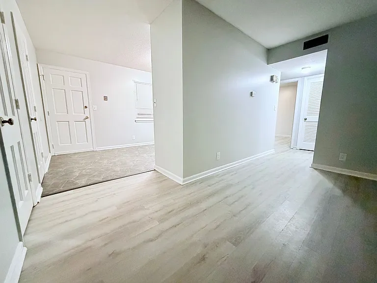 3328 Pinewood Ave — Photo 30