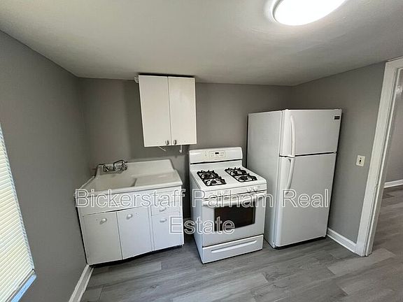 2nd image of 2931 Howard Ave APT D