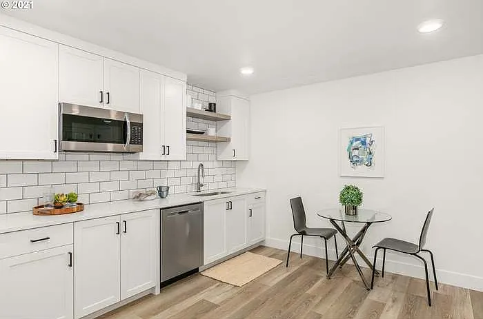 3545 SE Alder St #A — Photo 4