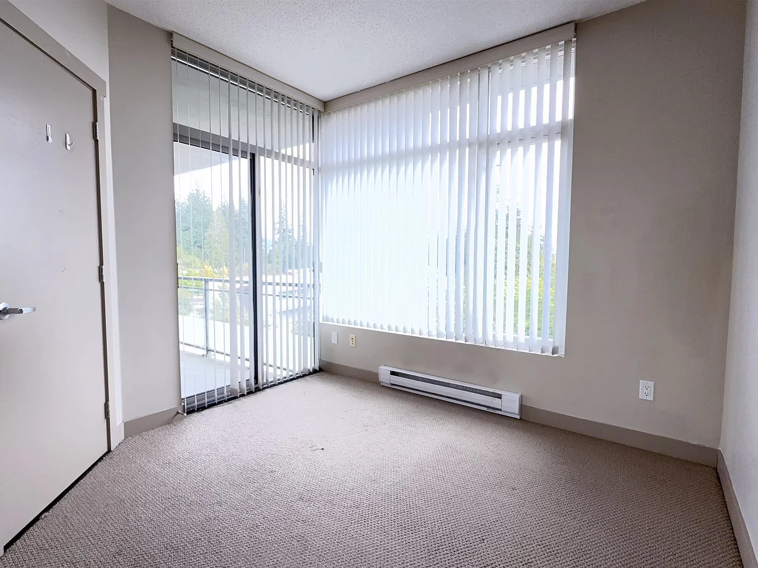 2 bed, 708 sqft, $2,400 — Photo 4