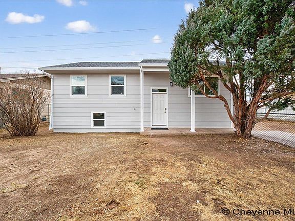 3rd image of 1275 W Jefferson Rd