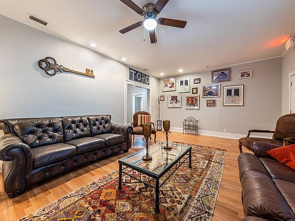 4th image of 2511 San Gabriel St