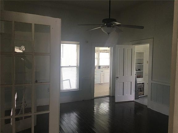 4th image of 303 N Grafton St