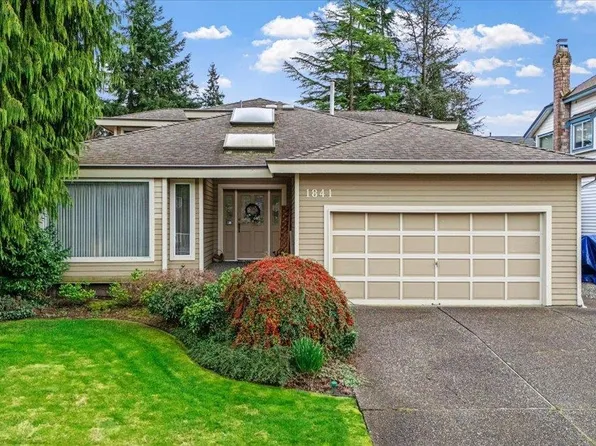 1841 Walnut Cres, Coquitlam, BC V3J 7S9