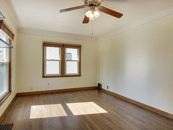 3rd image of 4315 Oliver Ave N