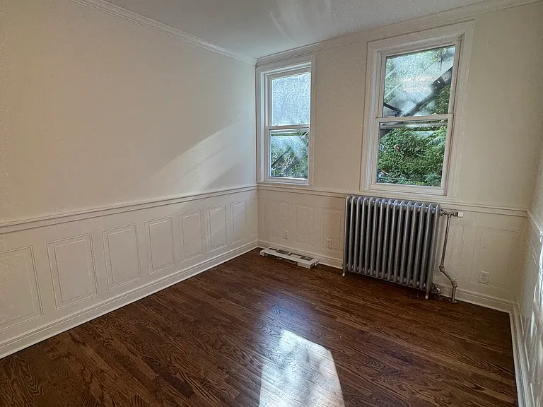 70 Lewis St #1R — Photo 2