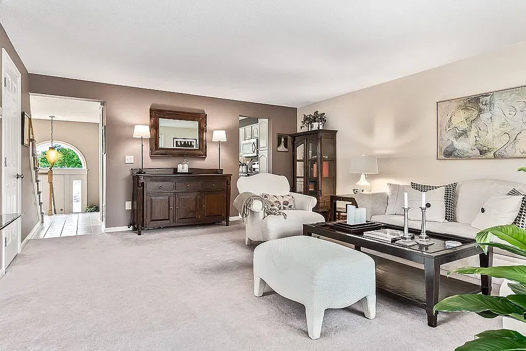 3 bed, 2.5 bath, 2123 sqft, $3,800 — Photo 4