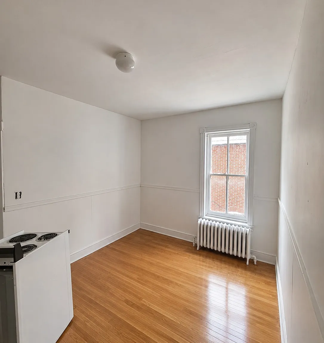 4 bed, 1600 sqft, $1,800 — Photo 4