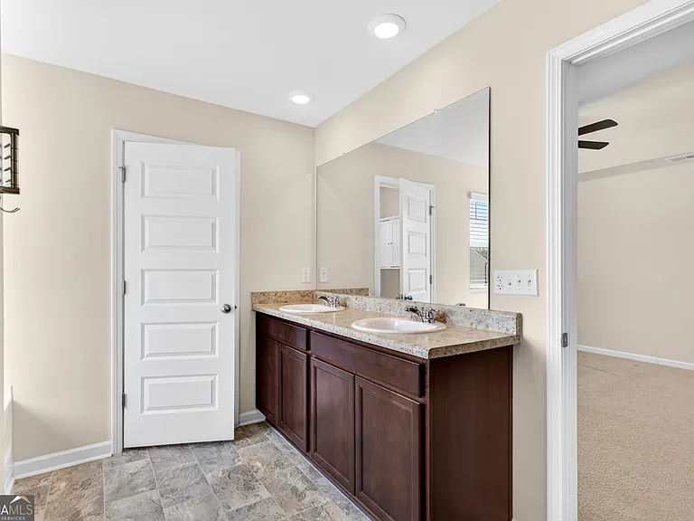 122 Silver Birch Pass — Photo 24