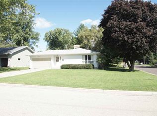 502 W Clarence St, Dodgeville, WI