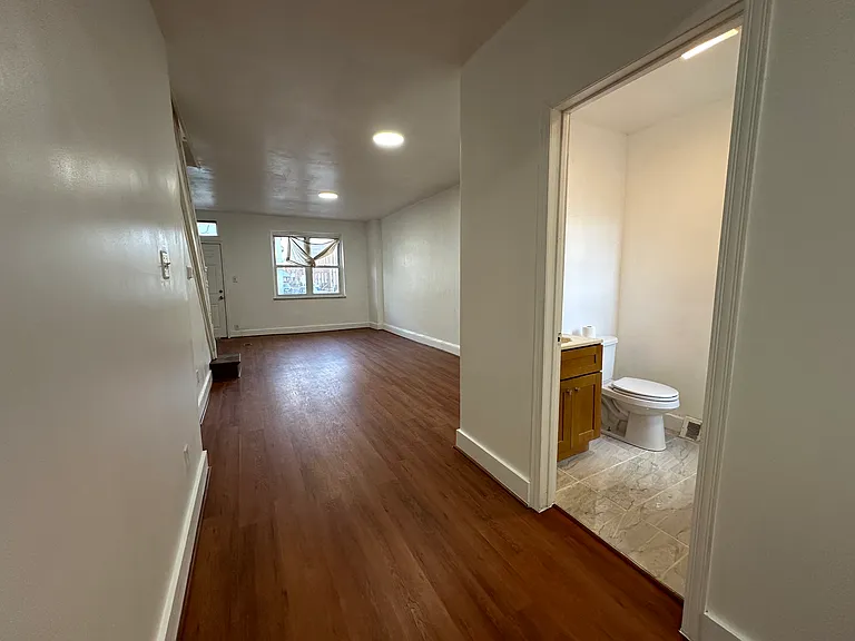 2240 Snyder Ave — Photo 5