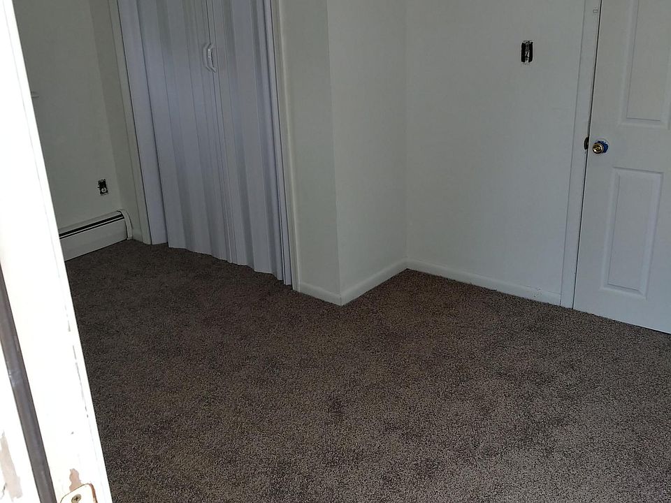 2nd image of 7406 Bay Front Rd APT C