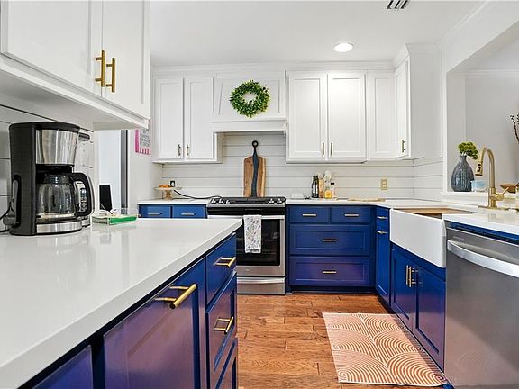 5th image of 1030 Plantation Point Dr