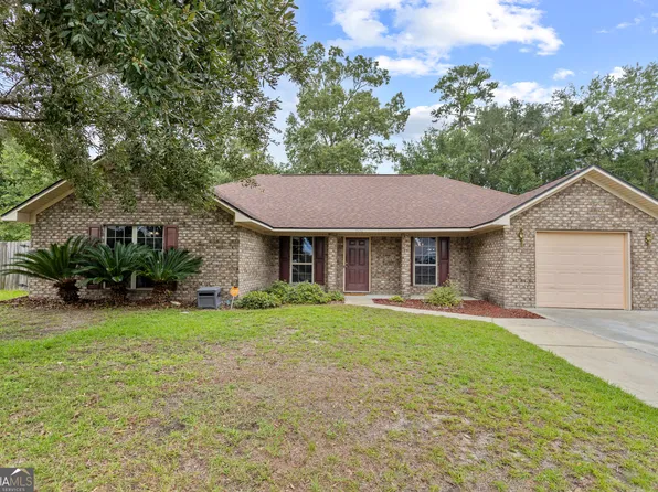 1010 Canton Ct, Hinesville, GA 31313