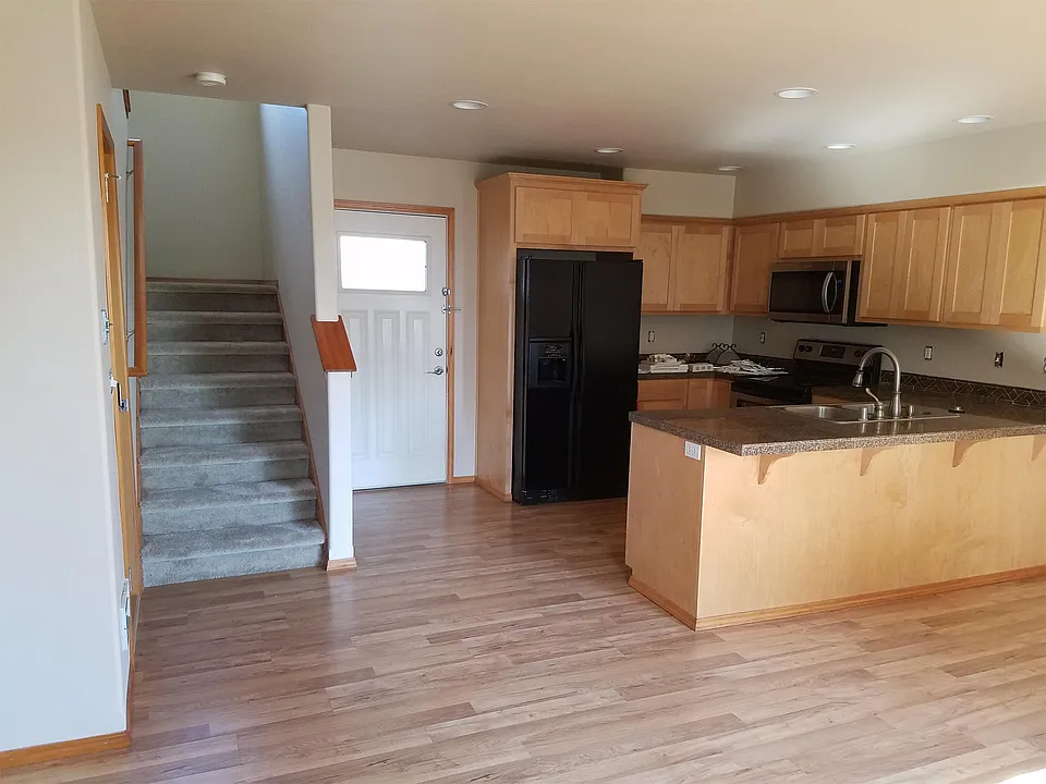 3222 Lombard Ave #C
