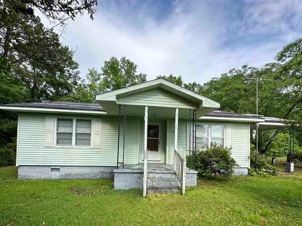 76 Pickle Rd, Salters, SC 29590