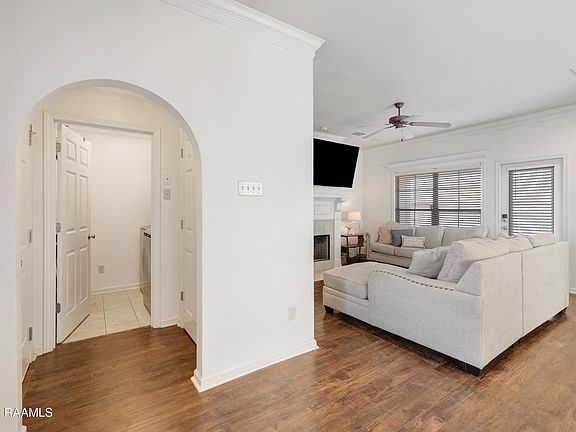 5th image of 213 Harvest Pointe Cir