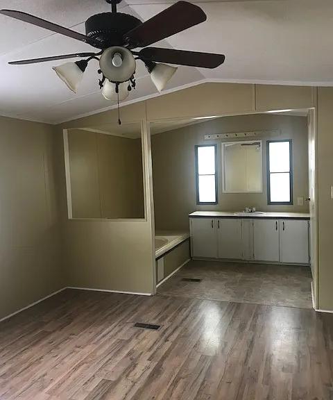 189 Lake Point Dr — Photo 8