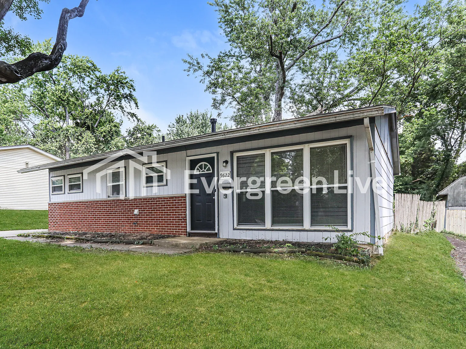3 bed, 1.0 bath, 960 sqft, $1,495 — Photo 2