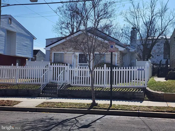 5221 Call Pl SE, Washington, DC 20019