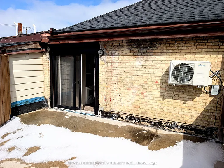 423 Hamilton Rd #1 — Photo 6