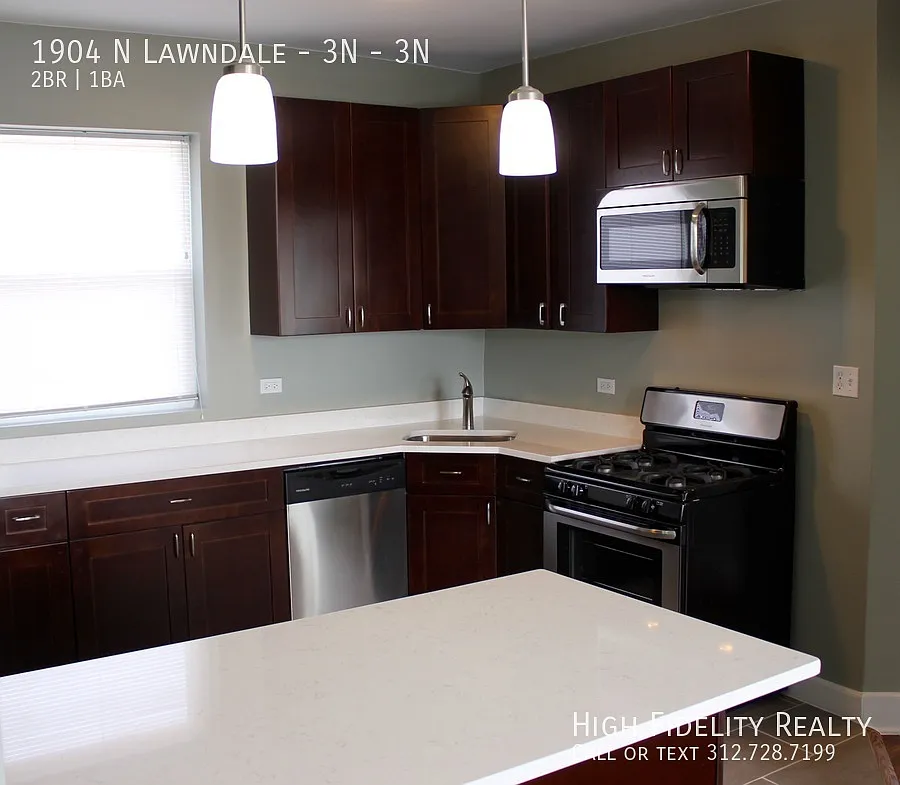 Building Photo - 1904 N Lawndale Ave #3N
