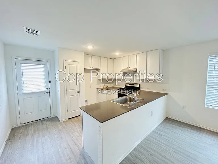 1435 Riojas Rd — Photo 5