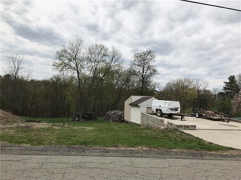 2nd image of 633 Penn St