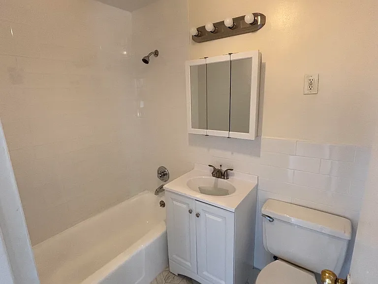 171 W 23rd St #3A — Photo 8