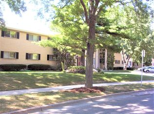 30 Heritage Cir #8, Madison, WI 53711