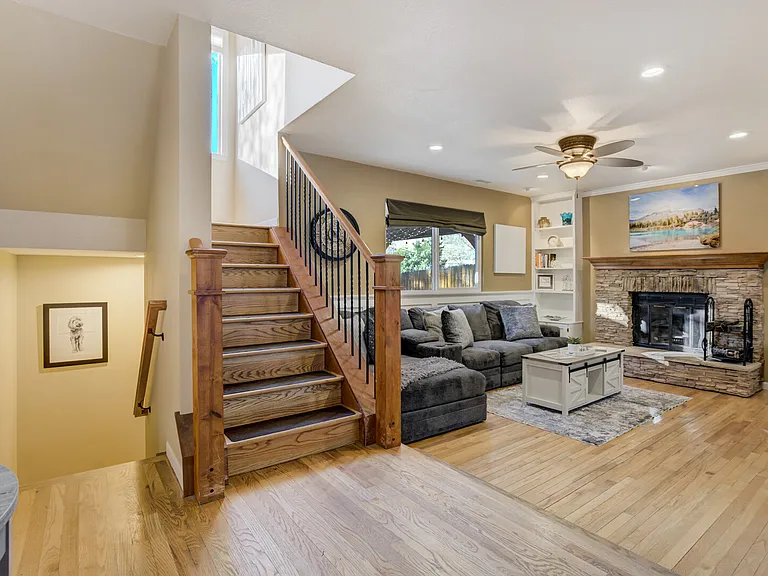 Churchwood Cir — Photo 14