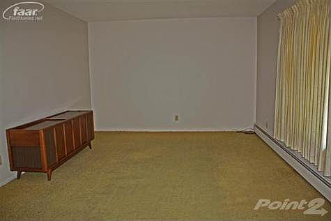2nd image of 1430 Carrigan Ct