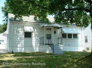 10535 Saint Michael Ln, Saint Ann, MO